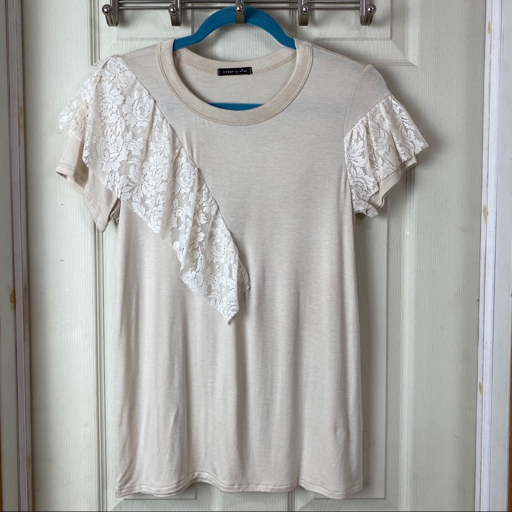 NWOT Sweet Claire lacey tee